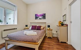 Two Bedroom With Patio Close To Hyde Park Ed4